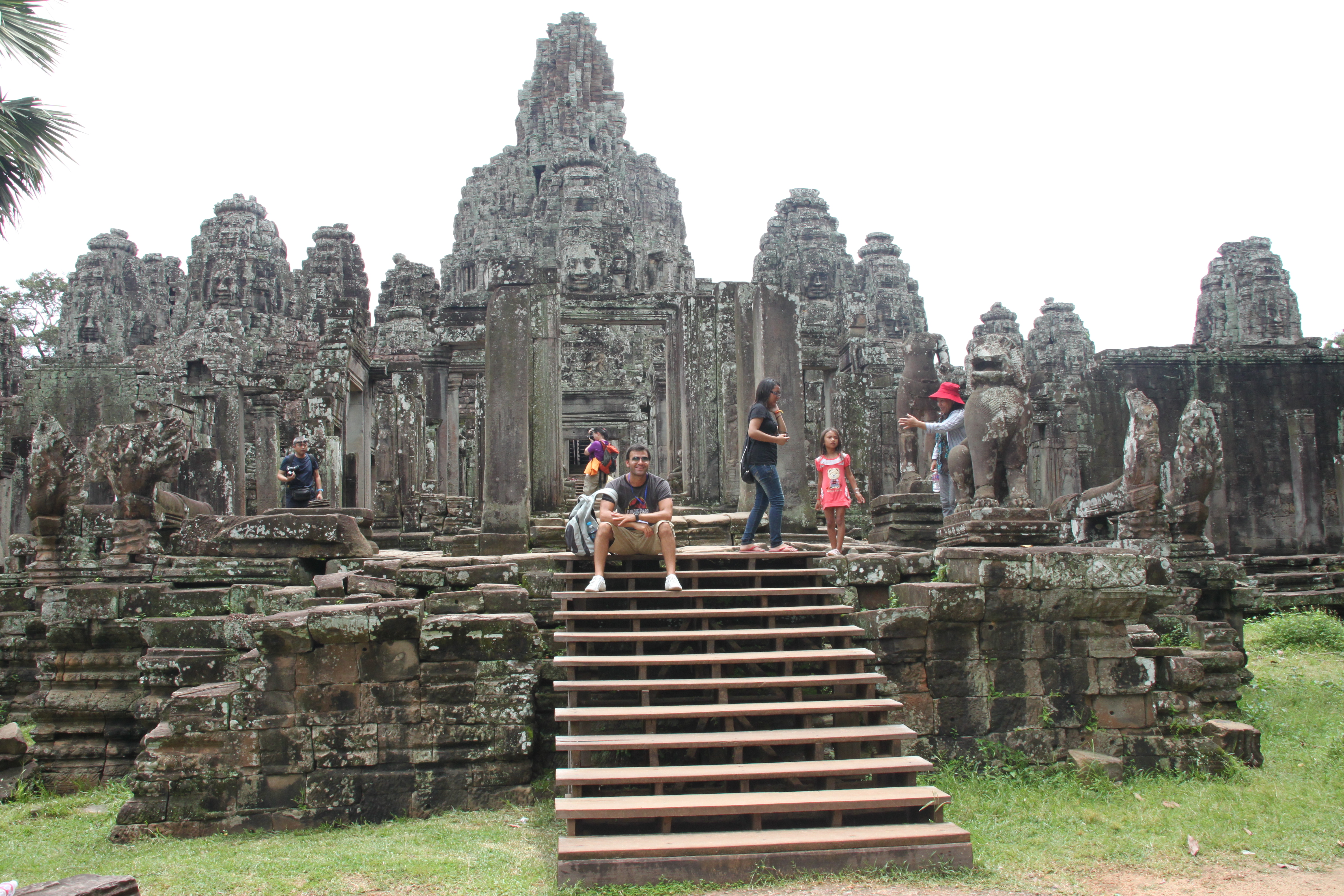 Бангкок камбоджа. Камбоджа храмовый комплекс Ангкор. 11. Археологический парк Ангкор, Камбоджа. Храм Камбоджа Ангкор ват вид сверху. Буддийский храм Ангкор ват.